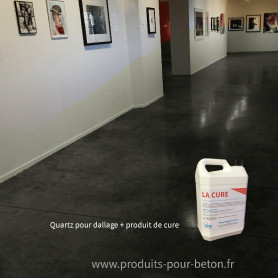 Quartz dallage plus produit de cure couleur noir