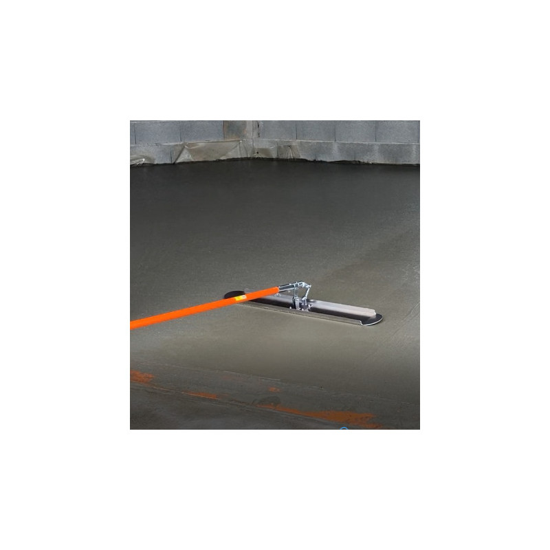 Lisseuse inox avec manche pour sol ciment