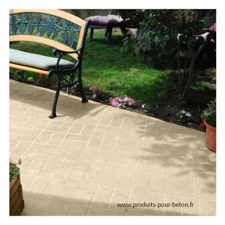 Sol béton décoratif en quartz ivoire. Sol béton décoratif en quartz ivoire.