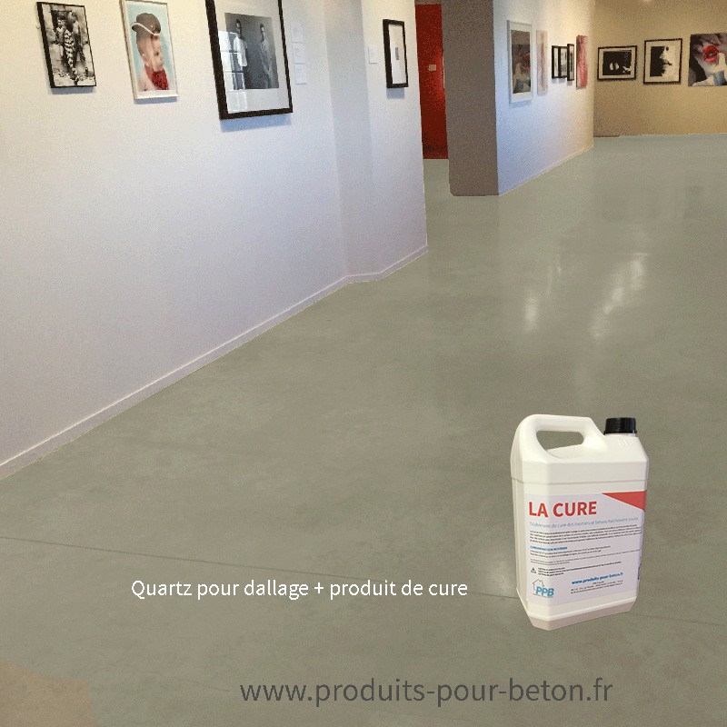 Quartz dallage plus produit de cure couleur naturel.