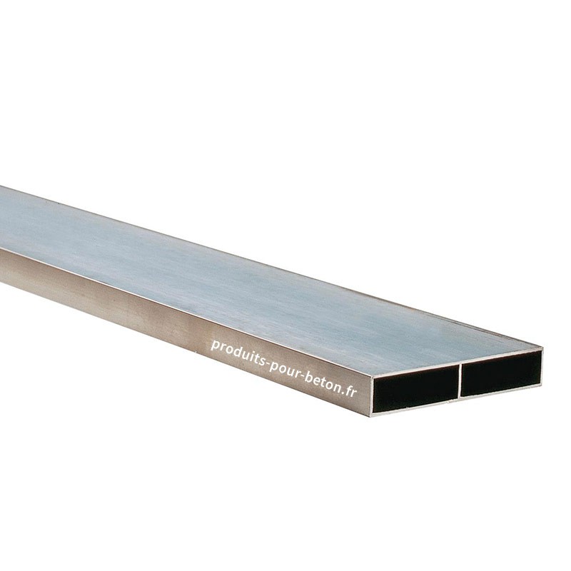 Régle aluminium pour mettre en place le béton